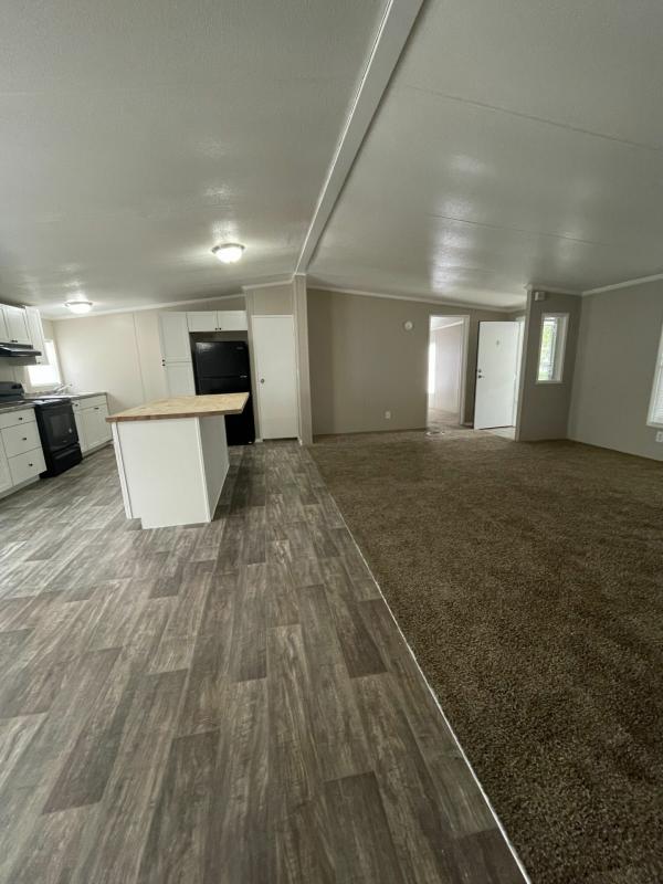 1990 Southern Energy Homes Sprint/SES Series Mobile Home