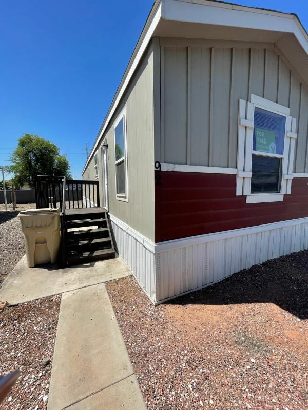 2015 Clayton Homes Inc Yes Mobile Home