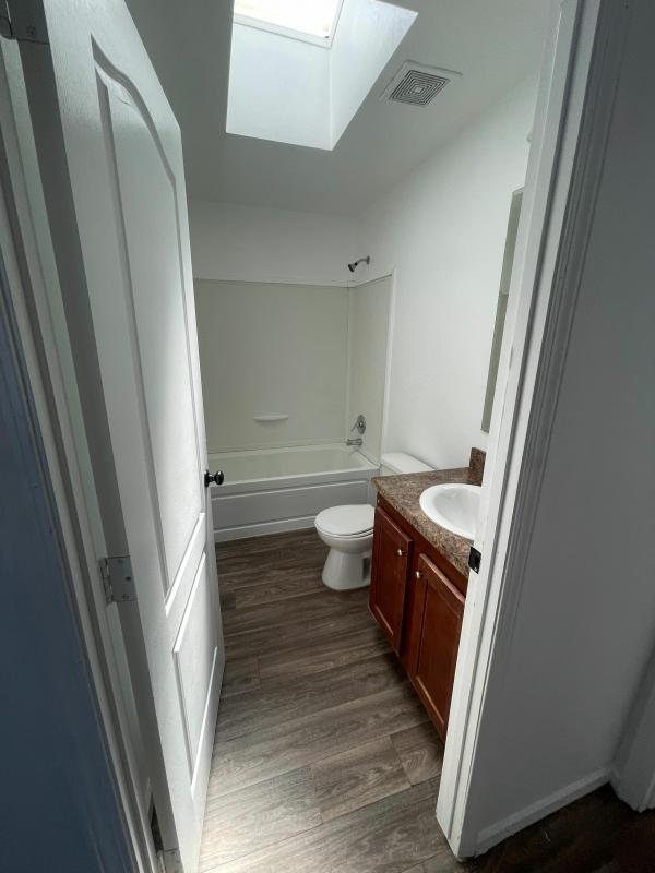2015 Clayton Homes Inc Yes Mobile Home