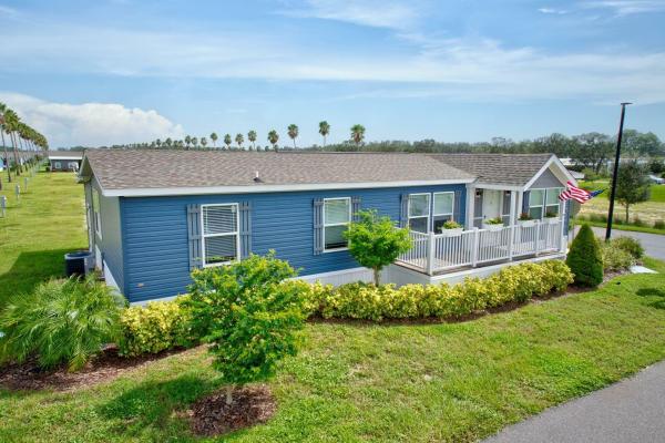 Photo 1 of 2 of home located at 31065 Luxury Dr. Sebring, FL 33870