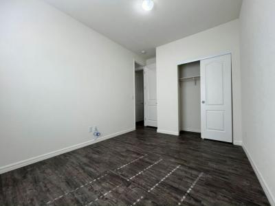 Photo 3 of 21 of home located at 2206 S. Ellsworth Road, #091B Mesa, AZ 85209