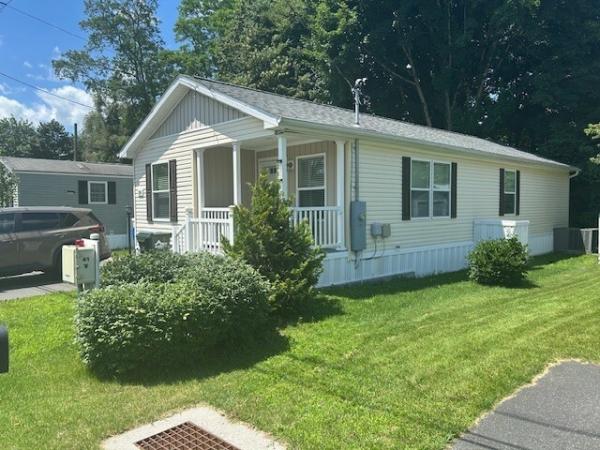 2020 Commodore Mobile Home For Sale