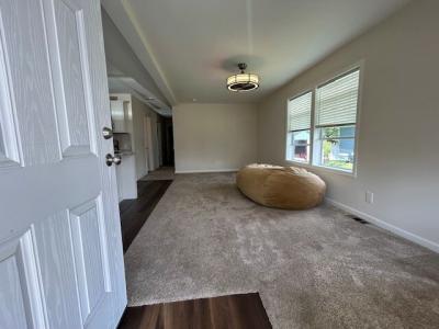 Photo 4 of 13 of home located at 26 Greenlawn Drive Danbury, CT 06810