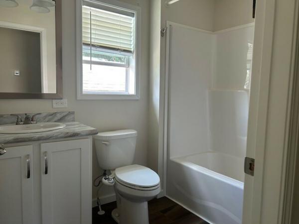 2020 Commodore 20 x 52-2-2 Mobile Home