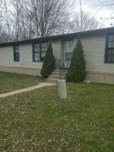 Mobile Home at 102 Twin Lake Drive Elyria, OH 44035