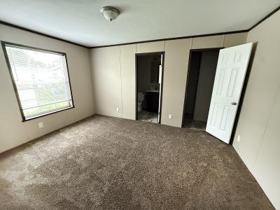 Photo 2 of 6 of home located at 87 Chauncer Rd. Gardner, IL 60424