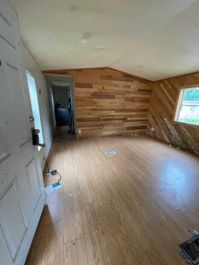 Photo 3 of 6 of home located at 3170- Orcahrd Lake Road #84 Keego Harbor, MI 48320