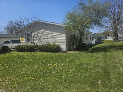 Photo 2 of 15 of home located at 4074 Delta Lane Milford, MI 48381