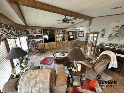 Photo 3 of 25 of home located at 158 Azalea Drive Fruitland Park, FL 34731