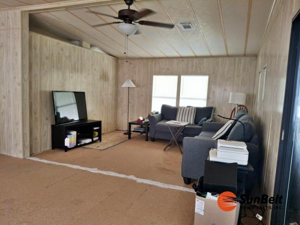 1985 SUNM Mobile Home