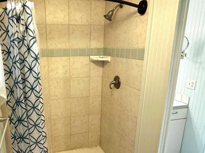 Photo 4 of 27 of home located at 7349 Ulmerton Rd. Largo, FL 33771