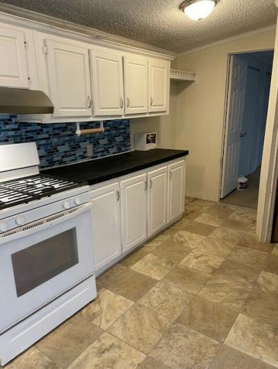 Photo 5 of 11 of home located at 22028 Dubois Ln #112 Romulus, MI 48174