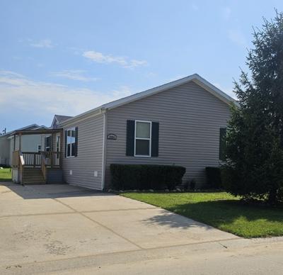 Photo 2 of 20 of home located at 2684 Biscayne Court Lapeer, MI 48446