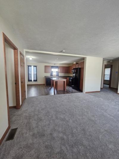Photo 4 of 20 of home located at 2684 Biscayne Court Lapeer, MI 48446