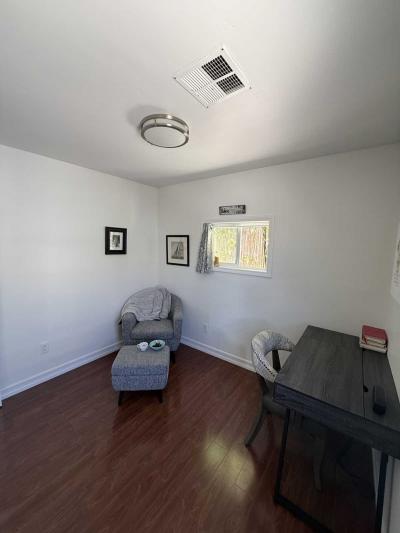 Photo 2 of 9 of home located at 525 Fairfax Dr. #7 Costa Mesa, CA 92627