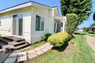 Photo 5 of 42 of home located at 1609 Canyon Lake #137 Santa Ana, CA 92705