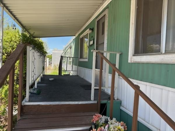 1977 Kaufman and Broad Bainbridge Mobile Home