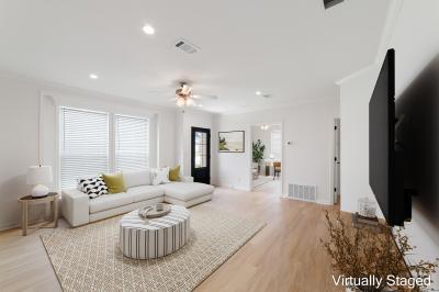 Photo 5 of 18 of home located at 506 Sheehan Way Lady Lake, FL 32159