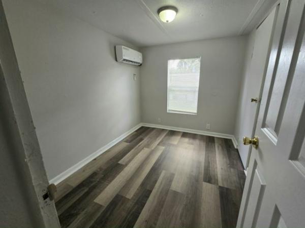 1986 SUNC Manufactured Home