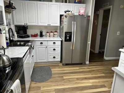 Photo 3 of 16 of home located at 1505 Lake Drive Grand Island, FL 32735