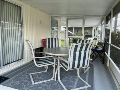 Photo 3 of 20 of home located at 932 Siesta Drive (Site 1479) Ellenton, FL 34222