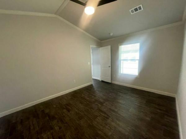 2023 Oak Creek Homes - Huntsville Smart Cottage - Eagle Manufactured Home
