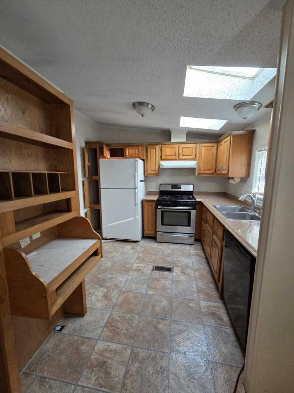 1994 Friendship Manufactured Home