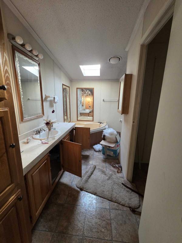 1994 Friendship Manufactured Home