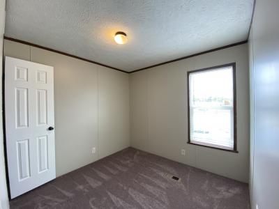Photo 4 of 9 of home located at 734 Cour Ville Warren, MI 48091