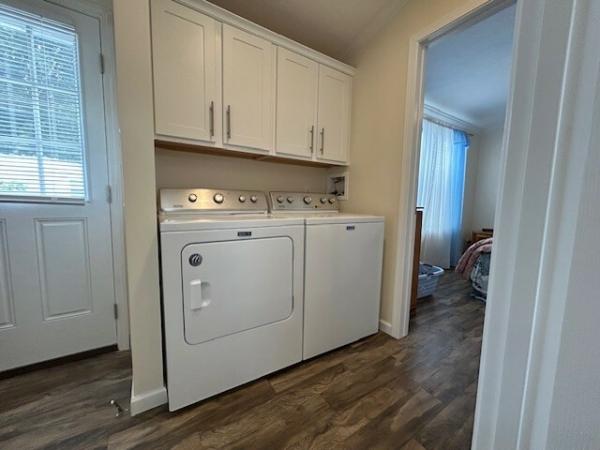 2020 Commodore 62x14 Mobile Home