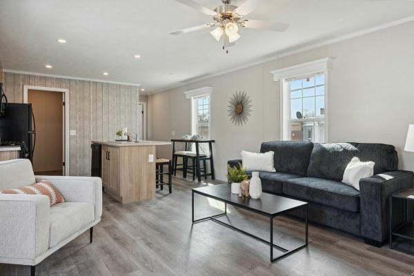 Photo 1 of 2 of home located at 2317 Griffin Ln Lot 332 Indianapolis, IN 46234
