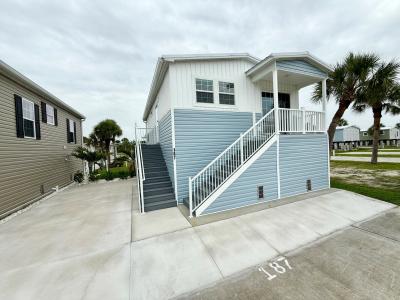 Photo 3 of 11 of home located at 19333 Summerlin Rd #187 Fort Myers, FL 33908