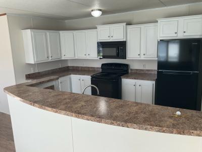 Photo 5 of 10 of home located at 321 Bridlewood Dr San Marcos, TX 78666