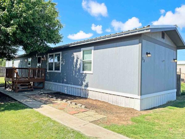 Photo 1 of 2 of home located at 6405 Arden Rd Spc. 32 Amarillo Amarillo, TX 79109