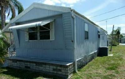 Photo 5 of 8 of home located at 508 44th Ave. E. Lot E-14 Bradenton, FL 34203