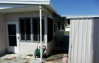 Photo 5 of 8 of home located at 508 44th Ave. E. Lot E-09 Bradenton, FL 34203