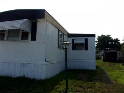 Photo 3 of 15 of home located at 1307 Camelot Manor Portage, IN 46368