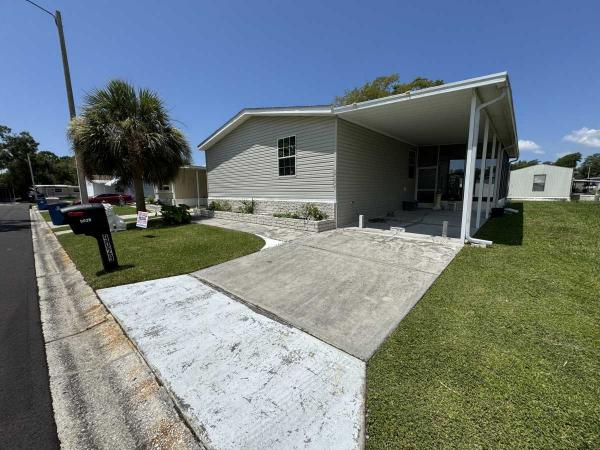 Photo 2 of 2 of home located at 9029 Nautilus Circle Tampa, FL 33635