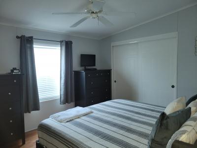 Photo 5 of 16 of home located at 30 Imperial Ave Palmetto, FL 34221