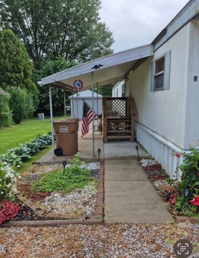 Photo 2 of 14 of home located at 5852 Cleveland Rd Lot 99 Wooster, OH 44691