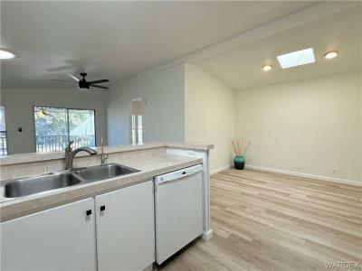 Photo 5 of 26 of home located at 2350 Adobe Road No 17 Bullhead City, AZ 86442