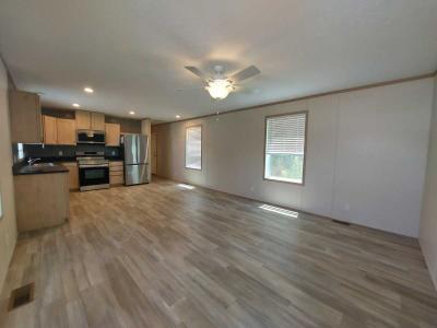 Photo 5 of 18 of home located at 7534 Us-60 #111 Republic, MO 65738