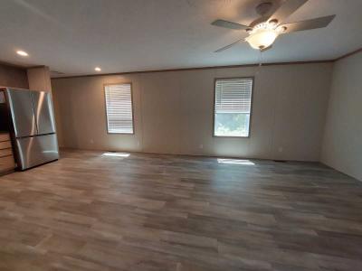 Photo 5 of 20 of home located at 7534 Us-60 #111 Republic, MO 65738
