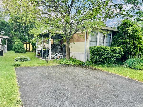  Mobile Home For Sale