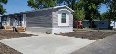 Mobile Home at 124 Kingsway Dr North Mankato, MN 56003