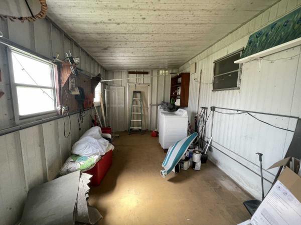 1979 HOME 2BR/2BA w/Bonus Mobile Home
