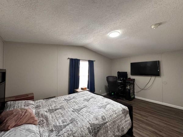 2004 Clayton Manufactured Home