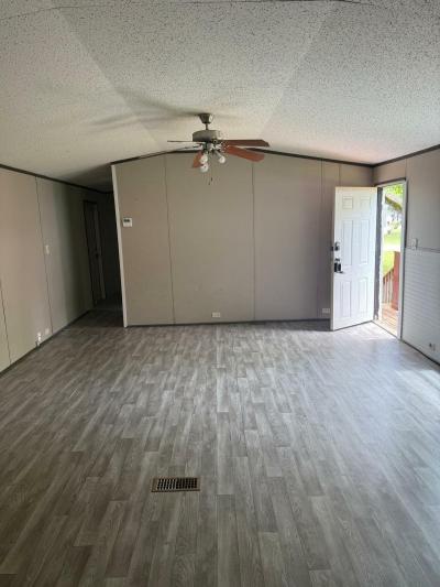 Photo 2 of 11 of home located at 4001 Us Highway 41N Byron, GA 31008