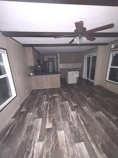Photo 3 of 13 of home located at 14258 Airline Hwy Gonzales, LA 70737
