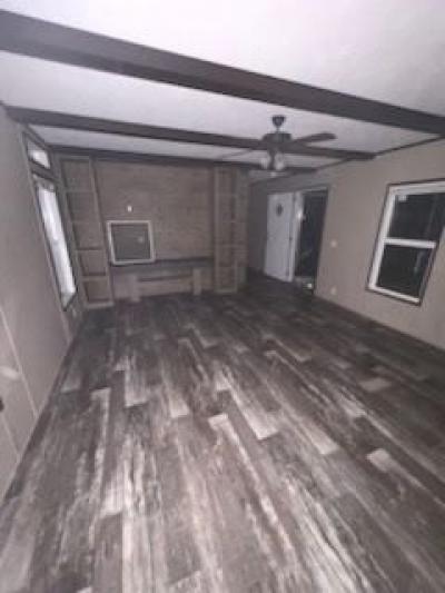 Photo 4 of 13 of home located at 14258 Airline Hwy Gonzales, LA 70737